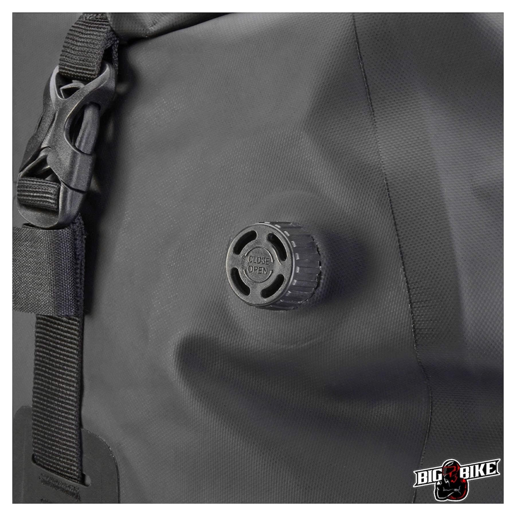 Givi GRT712C motorcycle cargo bag