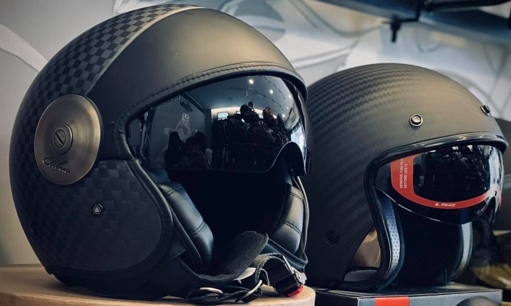 reputable adventure helmet store