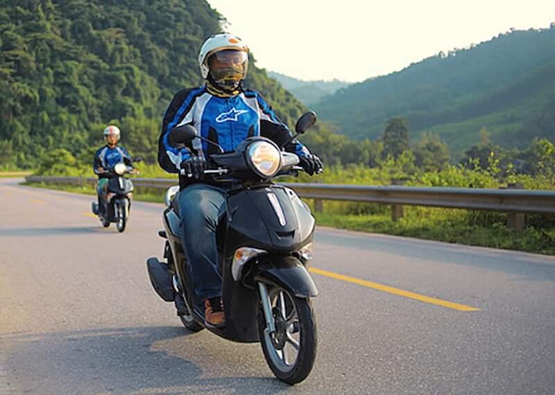 lái xe tay ga cần nắm kỹ bí quyết đổ đèo để giữ an toàn