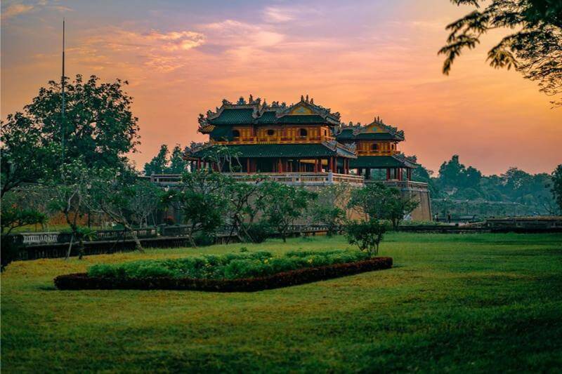 vẻ đẹp cổ kính cố đô huế