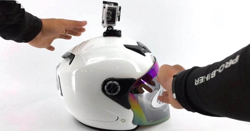 Hướng dẫn cách gắn camera hành trình lên mũ bảo hiểm gan-camera-hanh-trinh-tai-vi-tri-dinh-cua-mu-duoc-lua-chon-rong-rai
