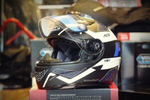 [Đánh giá] – Nón bảo hiểm full face HJC TR1