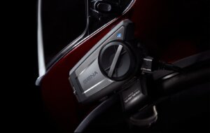 Tai nghe Bluetooth Sena 50c – Âm thanh Harman Kardon kết hợp Camera 4K