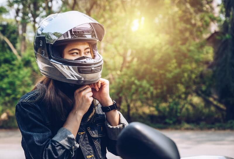 Thế nào là mũ bảo hiểm đạt chuẩn? Các tiêu chí để nhận biết