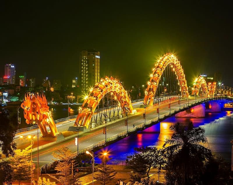 Cầu Rồng tại Đà Nẵng
