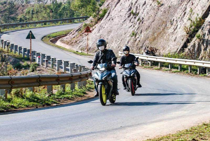 Kinh nghiệm phượt bằng xe tay côn | Đồ bảo hộ cần phải có