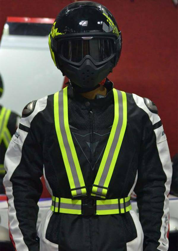 Bí quyết chọn áo phản quang cho biker đi đêm