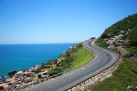 cung-duong-bien-dep-nhat-Viet-Nam-1