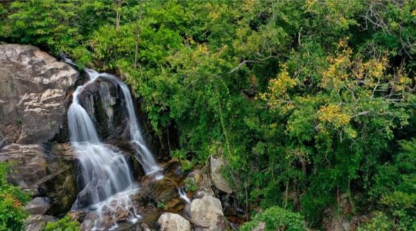 cung-duong-bien-dep-nhat-Viet-Nam-4 1