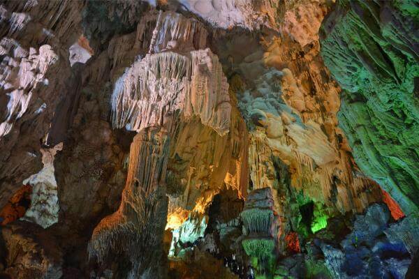 cac-hang-dong-noi-tieng-o-viet-nam-5