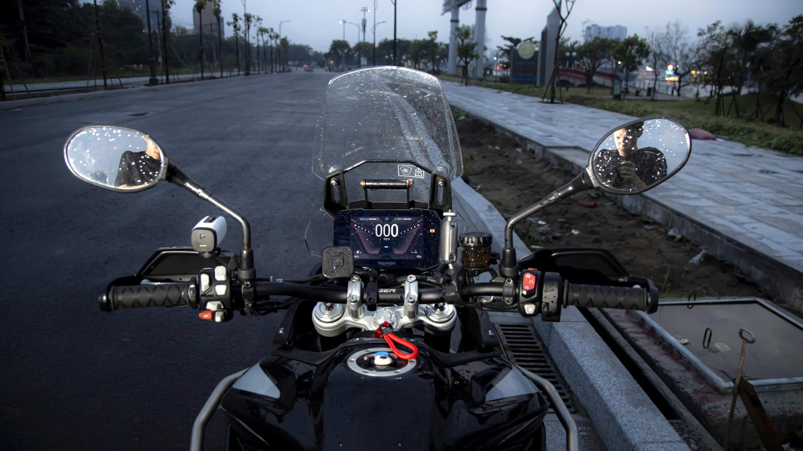 Camera hành trình gắn mũ bảo hiểm SCS CAM-S – Ghi hình Full HD 1080P, nhỏ gọn, chống nước IP67