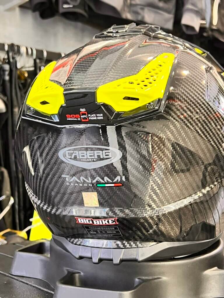 HỆ THỐNG VENT GIÓ NAM CHÂM PHÍA SAU (OFF-ROAD)