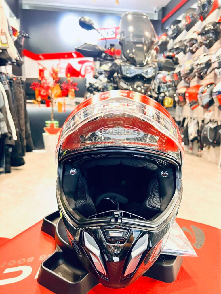 Thiết kế công thái học - Hỗ trợ đeo kính cận