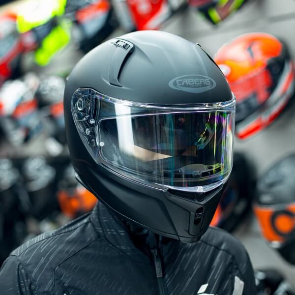 shop-non-bao-hiem-gan-day