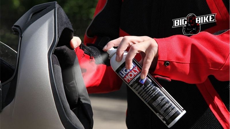 khi-nao-can-khu-mui-va-ve-sinh-mu-bao-hiem